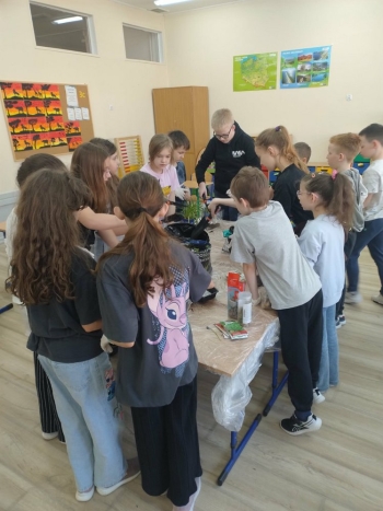 4158f3e6-dac3-4faf-856e-eadf26414ac3