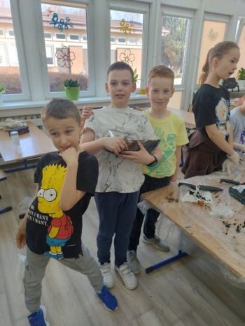 d6ba458b-e125-423b-aecc-329d604b83cc