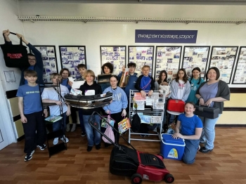 a7cf956b-589a-421f-99f8-c2a9e1f61155