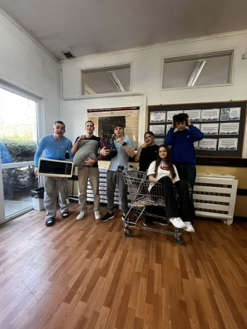 f9cbadc6-2517-40bf-b76b-0554926cf2f3