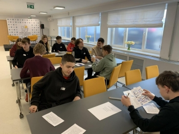 Messenger_creation_04BD6C88-520B-40A0-A3DC-B548C1119295