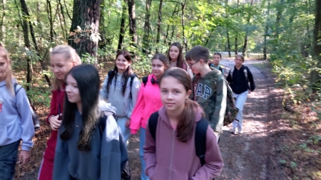 Uczniowie z klasy VI z wizytą w schronisku dla zwierząt