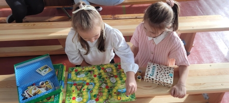 Dzień Gier Planszowych w klasach 1-3 - fotorelacja