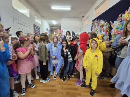 Dzień Postaci z Bajek w Szkole Podstawowej nr 7 w Łowiczu