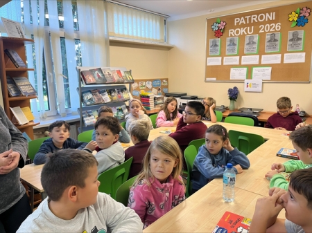 ,,Zawody z książką'' - warsztaty klasy 2b w Bibliotece Pedagogicznej w Łowiczu 
