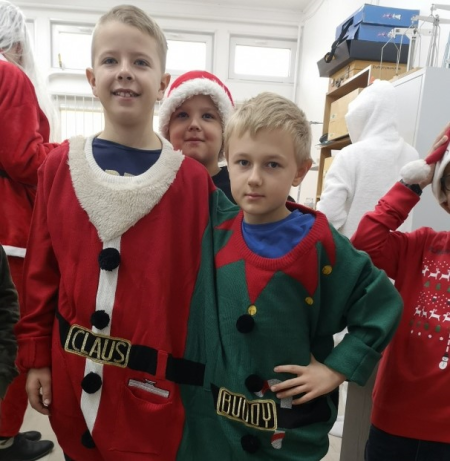 Wizyta Świętego Mikołaja i jego świątecznych  pomocników
