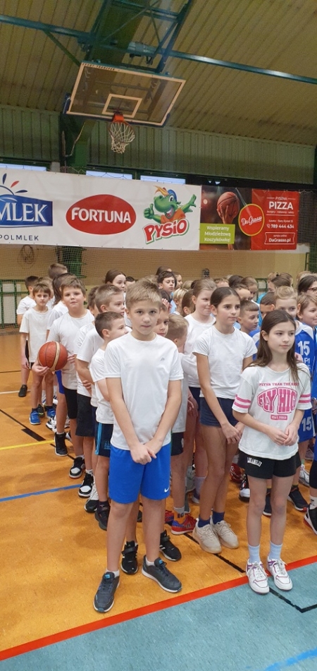 Turniej ''Koszykówka Łączy Dzieci''