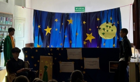 „Mały Książę” na małej szkolnej scenie